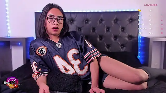 Snapshot of Skyler__blue4 chatting on 03/15/25, 02:46 Skyler  blue4 online show from 03/15/25, 02:46