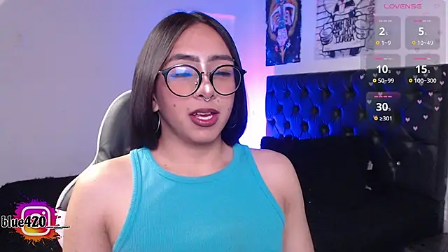 Snapshot of Skyler__blue4 chatting on 10/09/25, 12:52 Skyler  blue4 online show from 10/09/25, 12:52