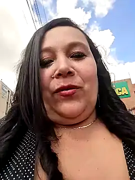 sara pineros online show from 01/28/25, 07:21