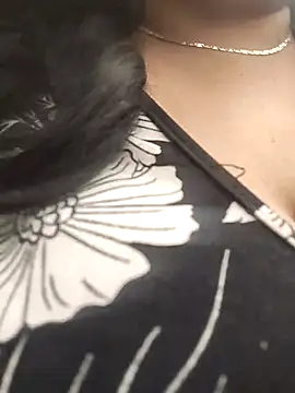 sara pineros online show from 02/11/25, 06:22