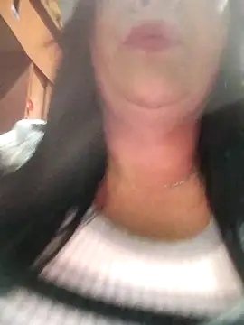 sara pineros online show from 10/11/25, 09:24