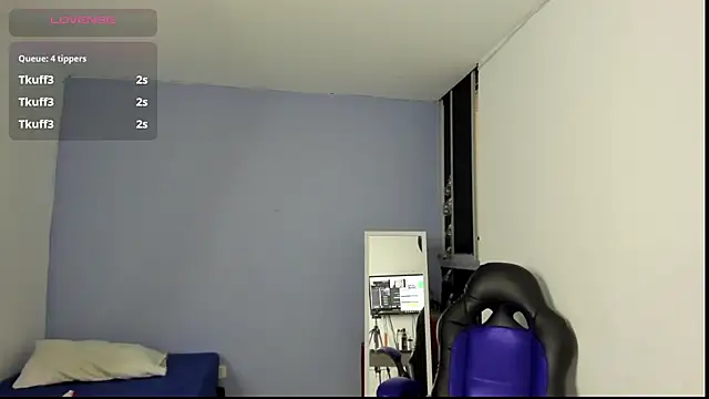 gwen ashly online show from 02/18/25, 09:53