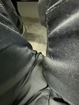 Snapshot of Im_IVE_LOVE chatting on 01/10/25, 05:37 Im IVE LOVE online show from 01/10/25, 05:37