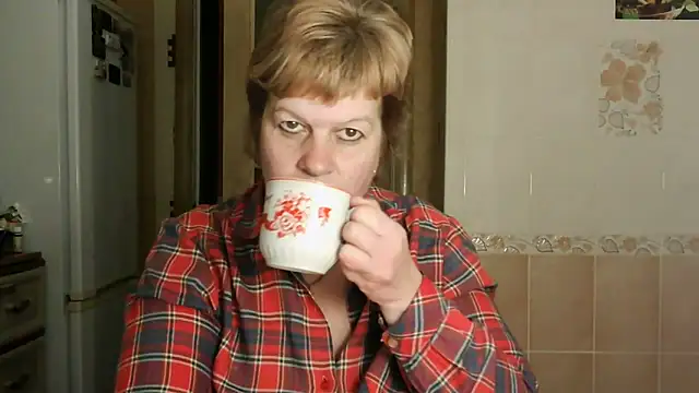 Ettie Tonia online show from 03/04/25, 06:39