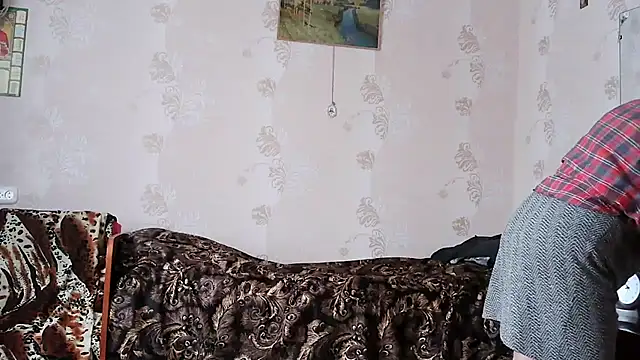 Ettie Tonia online show from 10/13/25, 07:41