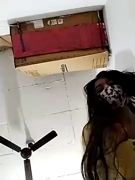 Snapshot of Cute-Ridhima chatting on 12/30/24, 08:43 Cute-Ridhima online show from 12/30/24, 08:43