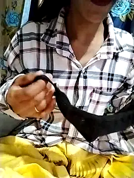 Snapshot of Cute-Ridhima chatting on 02/27/25, 07:34 Cute-Ridhima online show from 02/27/25, 07:34