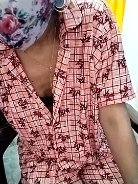 Snapshot of Cute-Ridhima chatting on 09/14/25, 03:16 Cute-Ridhima online show from 09/14/25, 03:16