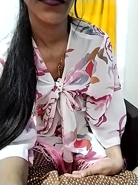 Snapshot of Cute-Ridhima chatting on 10/24/25, 03:14 Cute-Ridhima online show from 10/24/25, 03:14