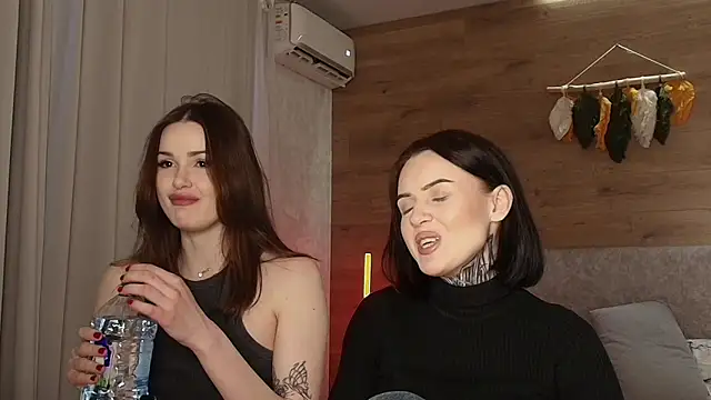 Snapshot of KeithTown chatting on 02/27/25, 08:17 KeithTown online show from 02/27/25, 08:17