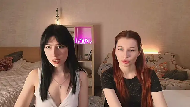 Snapshot of KeithTown chatting on 10/25/25, 05:30 KeithTown online show from 10/25/25, 05:30