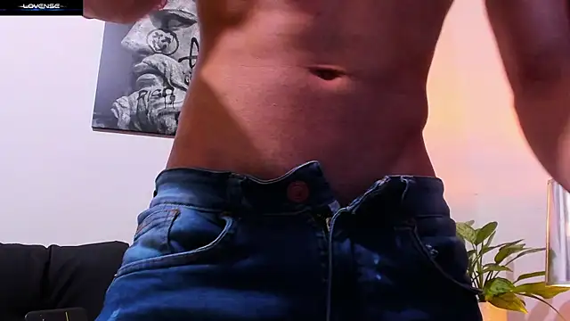 Snapshot of CruzVega chatting on 10/31/25, 08:32 CruzVega online show from 10/31/25, 08:32