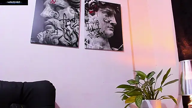 Snapshot of CruzVega chatting on 11/29/25, 11:08 CruzVega online show from 11/29/25, 11:08