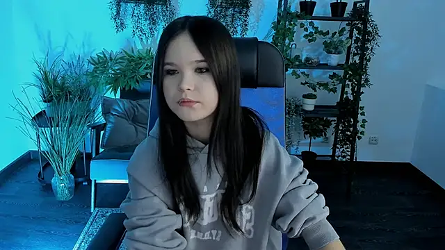 Elainebeness online show from 12/21/25, 07:21