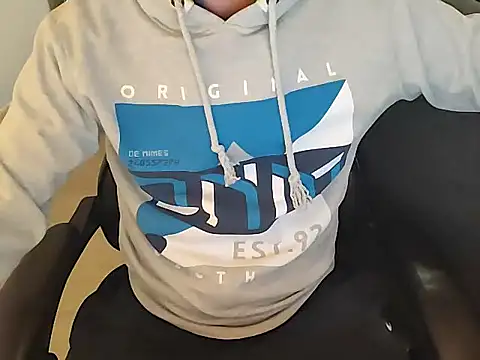 Snapshot of jayb0y61 chatting on 12/11/24, 03:13 jayb0y61 online show from 12/11/24, 03:13