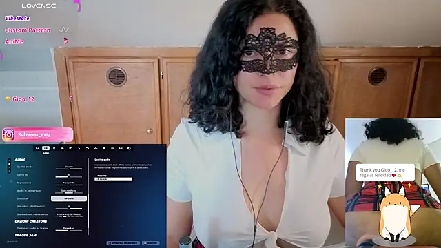 Snapshot of salomea_r chatting on 04/18/26, 12:53 salomea r online show from 04/18/26, 12:53