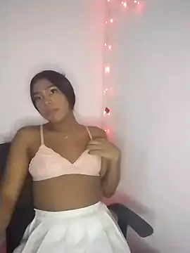 Snapshot of fernanda_Sweet1 chatting on 01/04/25, 01:10 fernanda Sweet1 online show from 01/04/25, 01:10