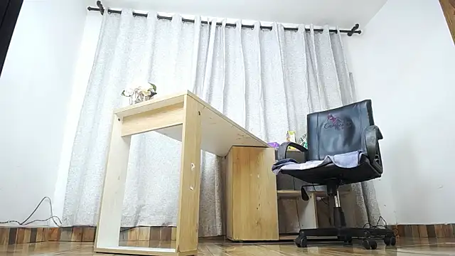 Kathleen Rodriguez online show from 11/28/25, 11:13