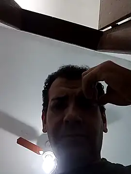 Snapshot of Gostozim7 chatting on 12/16/24, 01:10 Gostozim7 online show from 12/16/24, 01:10