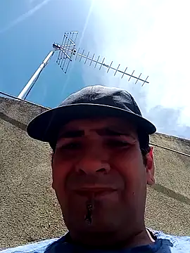 Snapshot of Gostozim7 chatting on 02/12/25, 02:54 Gostozim7 online show from 02/12/25, 02:54