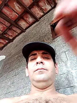 Snapshot of Gostozim7 chatting on 02/12/25, 07:35 Gostozim7 online show from 02/12/25, 07:35