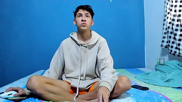 Snapshot of Kanterfun chatting on 12/30/24, 12:52 Kanterfun online show from 12/30/24, 12:52