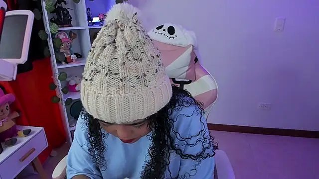 Snapshot of anyburkee chatting on 03/11/25, 04:21 anyburkee online show from 03/11/25, 04:21