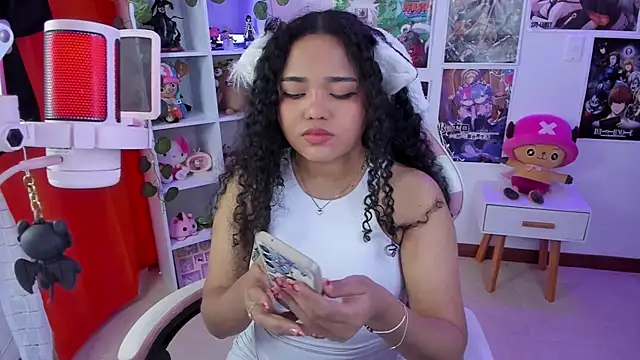 Snapshot of anyburkee chatting on 03/19/25, 08:12 anyburkee online show from 03/19/25, 08:12