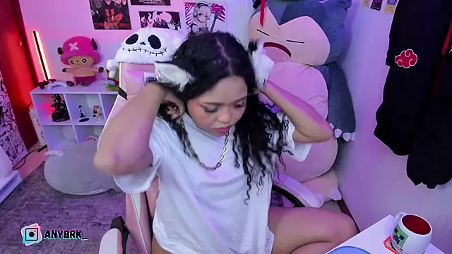 Snapshot of anyburkee chatting on 09/27/25, 05:23 anyburkee online show from 09/27/25, 05:23