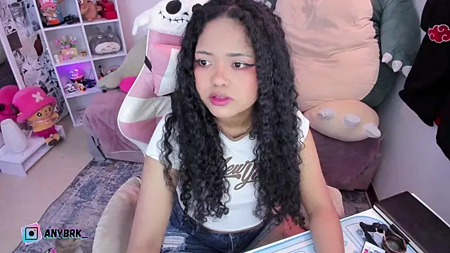 Snapshot of anyburkee chatting on 11/22/25, 01:59 anyburkee online show from 11/22/25, 01:59