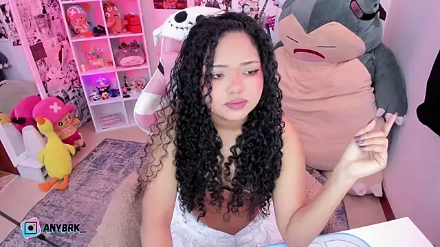 Snapshot of anyburkee chatting on 11/27/25, 02:02 anyburkee online show from 11/27/25, 02:02