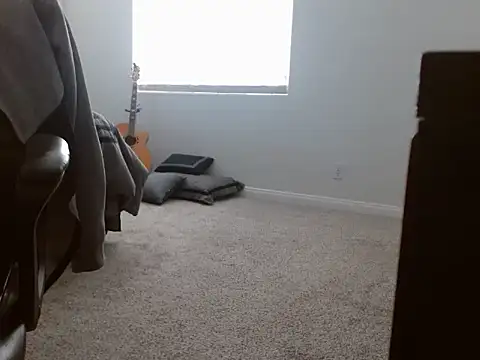 Snapshot of GirthBullger4You chatting on 12/10/24, 05:44 GirthBullger4You online show from 12/10/24, 05:44