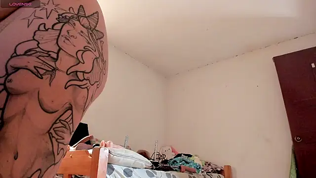 Miss oliviaa online show from 11/04/25, 03:00