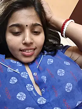 Snapshot of Sweet-Rani chatting on 04/23/26, 05:37 Sweet-Rani online show from 04/23/26, 05:37