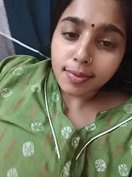 Snapshot of Sweet-Rani chatting on 05/13/26, 05:54 Sweet-Rani online show from 05/13/26, 05:54