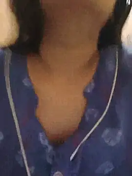 Snapshot of Sweet-Rani chatting on 05/19/26, 05:41 Sweet-Rani online show from 05/19/26, 05:41