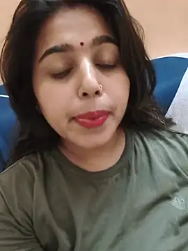 Snapshot of Sweet-Rani chatting on 05/21/26, 05:20 Sweet-Rani online show from 05/21/26, 05:20