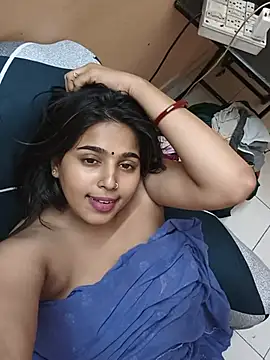 Snapshot of Sweet-Rani chatting on 05/29/26, 04:27 Sweet-Rani online show from 05/29/26, 04:27