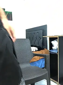 logannth online show from 10/31/25, 07:53