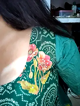 Snapshot of cutepragya2 chatting on 05/05/26, 09:17 cutepragya2 online show from 05/05/26, 09:17