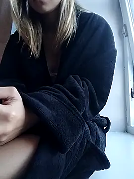 fofinhaa12 online show from 09/16/25, 05:14