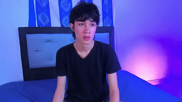 Snapshot of Johhan__Lee chatting on 12/17/24, 03:06 Johhan Lee online show from 12/17/24, 03:06