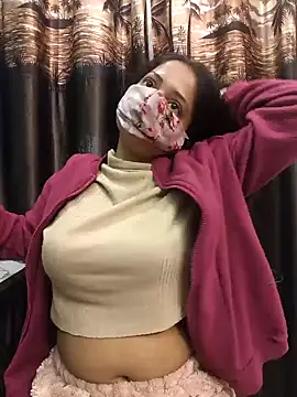 Snapshot of bigtitsqueen chatting on 12/17/24, 03:50 bigtitsqueen online show from 12/17/24, 03:50