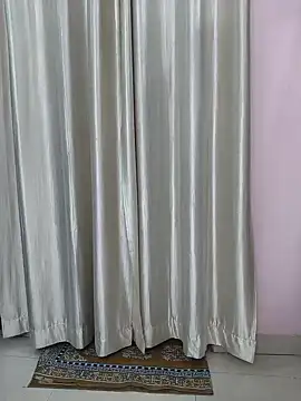 Snapshot of bigtitsqueen chatting on 01/12/25, 05:03 bigtitsqueen online show from 01/12/25, 05:03