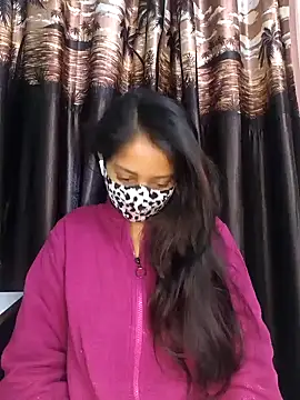 Snapshot of bigtitsqueen chatting on 01/15/25, 03:43 bigtitsqueen online show from 01/15/25, 03:43