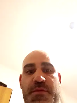 Snapshot of pelarrico12 chatting on 12/06/24, 02:35 pelarrico12 online show from 12/06/24, 02:35