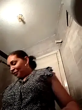 MirandaSoto online show from 02/06/25, 10:21