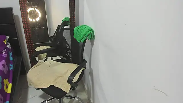 Karljensen33 online show from 01/14/25, 08:59