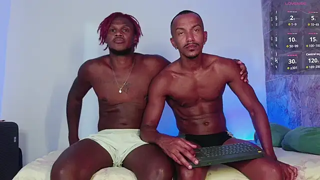 Snapshot of mikejaybra chatting on 11/14/25, 05:39 mikejaybra online show from 11/14/25, 05:39