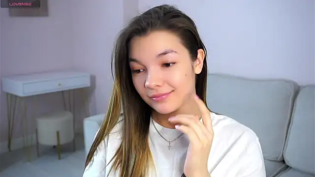 Snapshot of VeronaAppleberry chatting on 02/17/26, 01:35 VeronaAppleberry online show from 02/17/26, 01:35